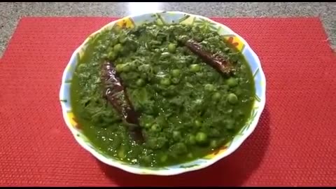 Classic Indian Dish: Spinach & Green Peas Veg. (Watch & Prepare)