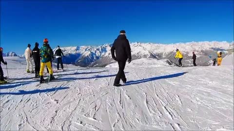 Snowfeet - Mini Skis - New Booming Winter Sport