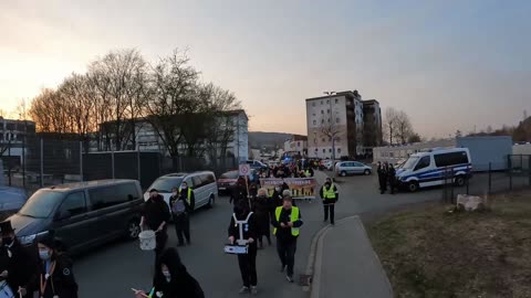 21.03.2022 - UMZUG "WENN MASKEN TRAUER TRAGEN"