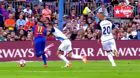 Neymar invents dribbling never seen in football!