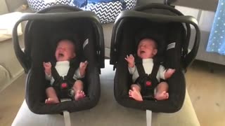 Identical Twin Babies Picked Up The Same Crying Technique In The Womb