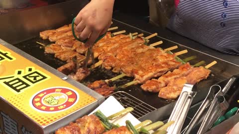 Taiwan Street Food - Lots of meat