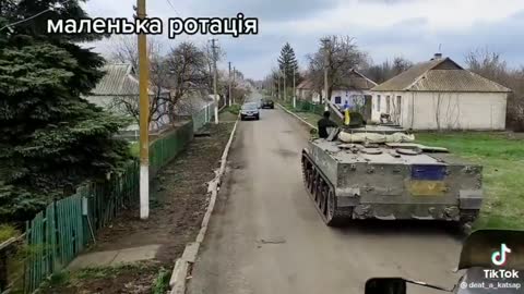 Ukraine Military Using Captured Russian BMP-3