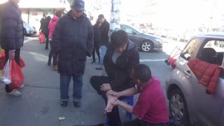 Luodong Briefly Massages Chinese Man's Feet