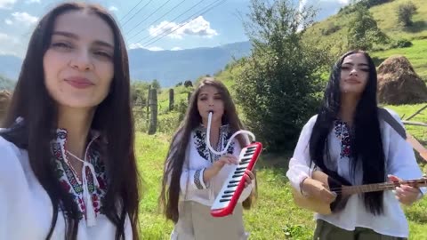 Trio Mandili in Romania_Lelita Safita