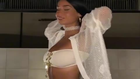 Bella E Rovinata - Beautiful Sexy Girls Dance