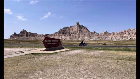 Badlands - Medicine Root Loop Trail