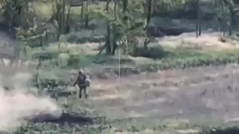 Russian soldier dodges 3 Ukrainian FPV drones and safely makes it back to friendly trenches