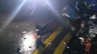 Casi se matan contra un camión en la vía Bucaramanga - San Gil