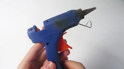 HOW TO CLEAN HOT GLUE GUN /Как легко и быстро очистить клеевой пистолет