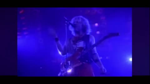 Van Halen - Love Comes Walking In (Official Sammy Video)