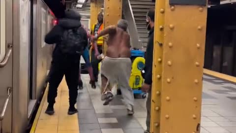 Subway Spiderman To The Rescue
