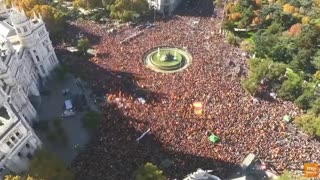 🚨 MASSIVE protest against Socialism in Madrid