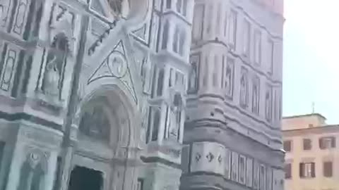 Progetto Om a Firenze davanti la Porta del Paradiso - Marina Tonini
