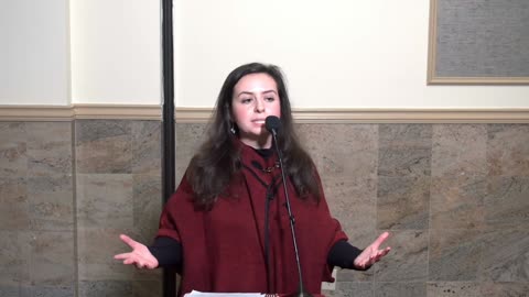 Cait Corrigan, students against mandates, speaks at the "Save the Kids" event November 7