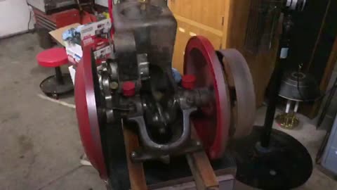 Fairbanks Morse engine in slomo