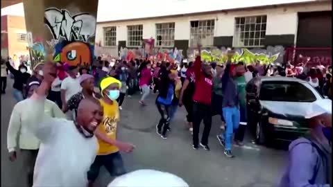 Violence spreads in wake of Zuma jailing