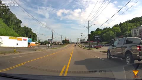 Car pulls out in front of active traffic 2021.07.01 — KNOXVILLE, TN