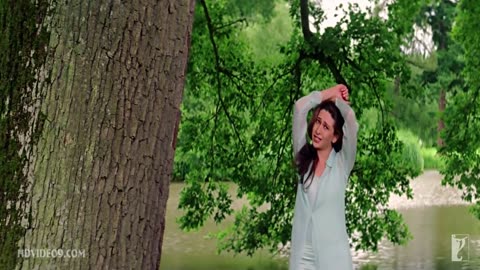 Dil To Pagal Hai Title Song_HD_720p-(HDvideo9)