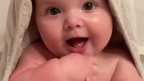 Cuts baby funny 😀😀😀