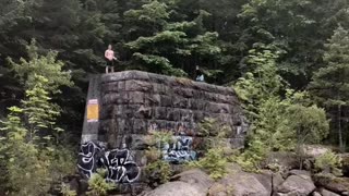 Huge cliff jump!!