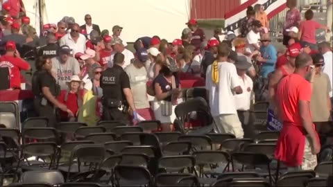 Scene after apparent gunfire at Trump rally in Pennsylvania.mp4