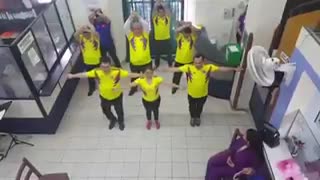 Notario de Bucaramanga volvió a bailar, ahora con la camiseta de la Selección Colombia