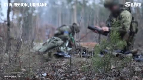 RARE FOOTAGE FROM THE FRONTLINE AS UKRAINIAN TROOPS BATTLE WITH RUSSIAN TROOPS NEAR KYIV
