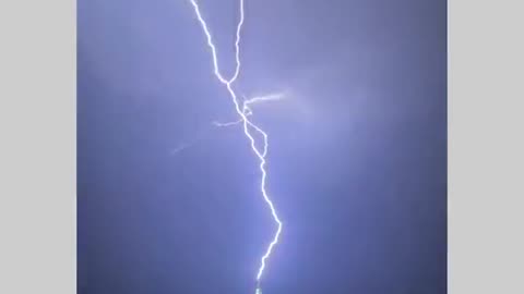 Scene of lightening in makkah