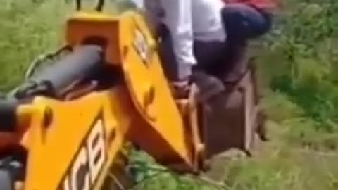 Fun with jcb🤣🤣🤣