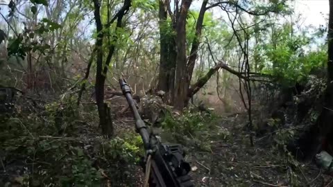 Ukrainians Moving into Russian Lines(New Combat Footage)