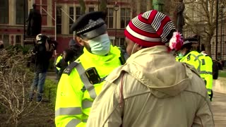 UK police arrest anti-lockdown protesters