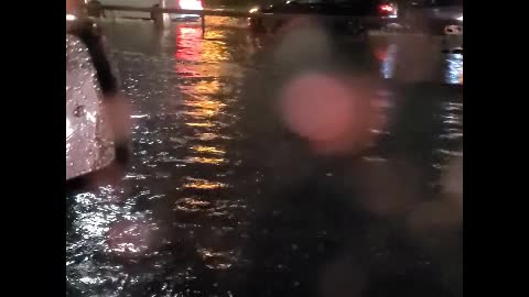 trying to get to work during flash flood in long Island... crazy video