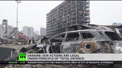 L'Ucraina difende l'uso di edifici residenziali tra le accuse di usare i civili come scudi umani.Un'importante organizzazione per i diritti umani afferma che le forze ucraine stanno collocando pesanti attrezzature militari nei quartieri res