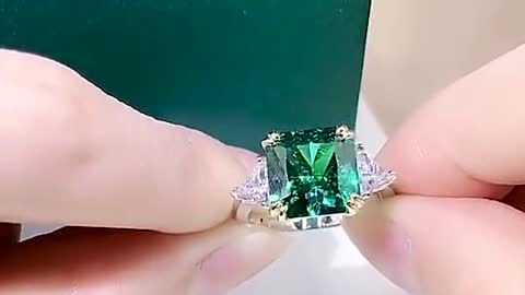 Emerald High Carbon Diamond Rings For Women Sparkling Wedding Fine Jewelry Gift