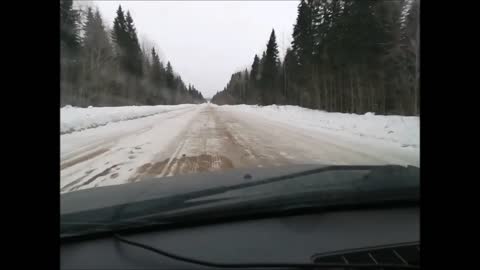 Driver Dodges Two Oncoming Trucks