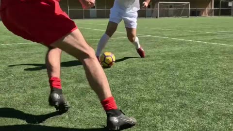 5 Skills Moves To Beat Defenders ⚽