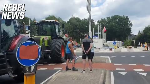 Dutch Farmers Convoy flies Canadian flag (July 8, 2022)