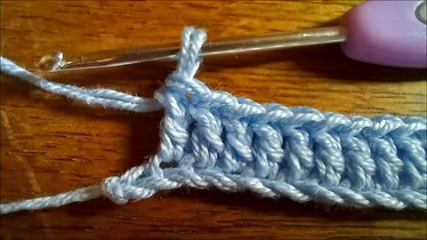 How to Crochet DC (double crochet stitch)