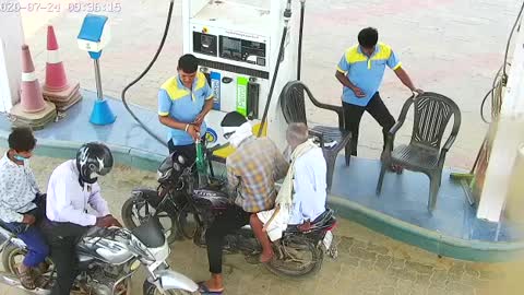 Accident on petrol pump, flames on petro pump