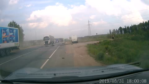 Impatient Driver Causes Intense Multi Vehicle Crash