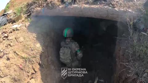 Ukrainian Assault Groups Physically Remove Russian Soldiers from Underground Complex