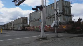 BNSF container freight train in Kent, WA on 5/28/2021