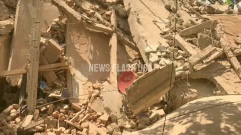 Mexico Earthquake Shaking Today _ An Earthquake Strikes to Whites City Of Mexico _
