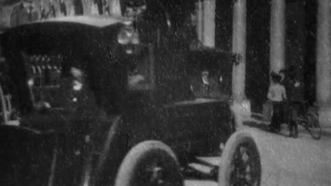 Parade Of Automobiles (1900 Original Black & White Film)
