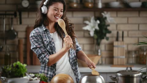 Kitchen Girl