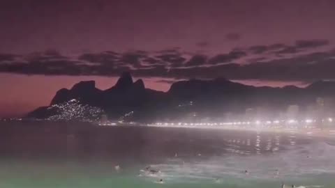 Brazil's Ipanema beach is like a different planet in the evening ....