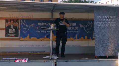 Redebeitrag und Regeln Bürgermikrofon, VL EDGAR - BAUTZEN, Kornmarkt, 03 07 2023, 126. MAHNWACHE 🕊