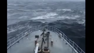 the Strength of the Sea is Incredible 😱😱