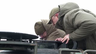 Polish Leopard tanks arrive in Ukraine